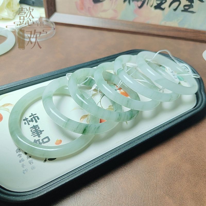 天然新疆氷翠円条玉腕輪女金型雪翠金糸玉正輪腕輪天山翠腕輪生中継ソース|undefined