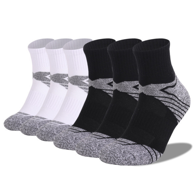 Outdoor Sports Socks Performance Thick Cushion Sweat Absorption Compression Running Climbing Walking Crew Socks
