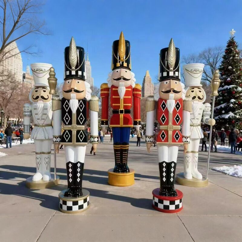 Fiberglass Cartoon Character Sculpture British Soldier Nutcracker Walnut Soldier Hotel Entrance Welcome Decoration Ornaments