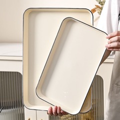 トレーの家庭用長方形のヨーロッパ式のお茶の皿に水を入れてカップのお茶を注文します。