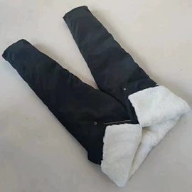 汽车清洁工具;生皮、毛皮;除尘掸