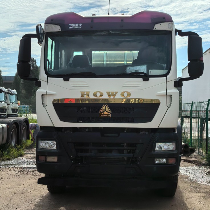 出口全新重汽豪沃搅拌罐车水泥混凝土搅拌车及配件