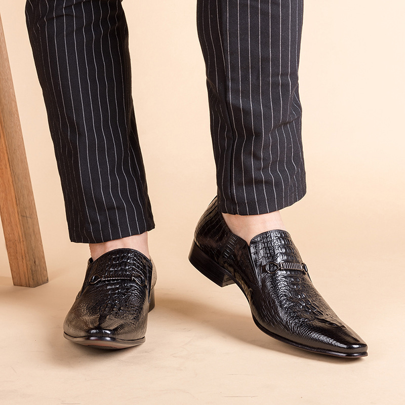 Alligator print men's slip-on shoes Business pointy slip-on shoes_vogvips.com