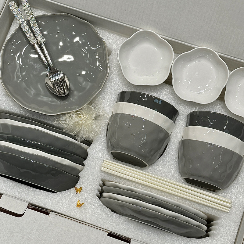 Light Luxury and High-End Bowl and Plate Set for Home Use, Nordic Black and White Gray Minimalist Bowl and Plate Tableware Set, Complete Set for Housewarming Gift Light Luxury and High-End Bowl and Plate Set for Home Use, Nordic Black and White Gray Minimalist Bowl and Plate Tableware Set, Complete Set for Housewarming Gift