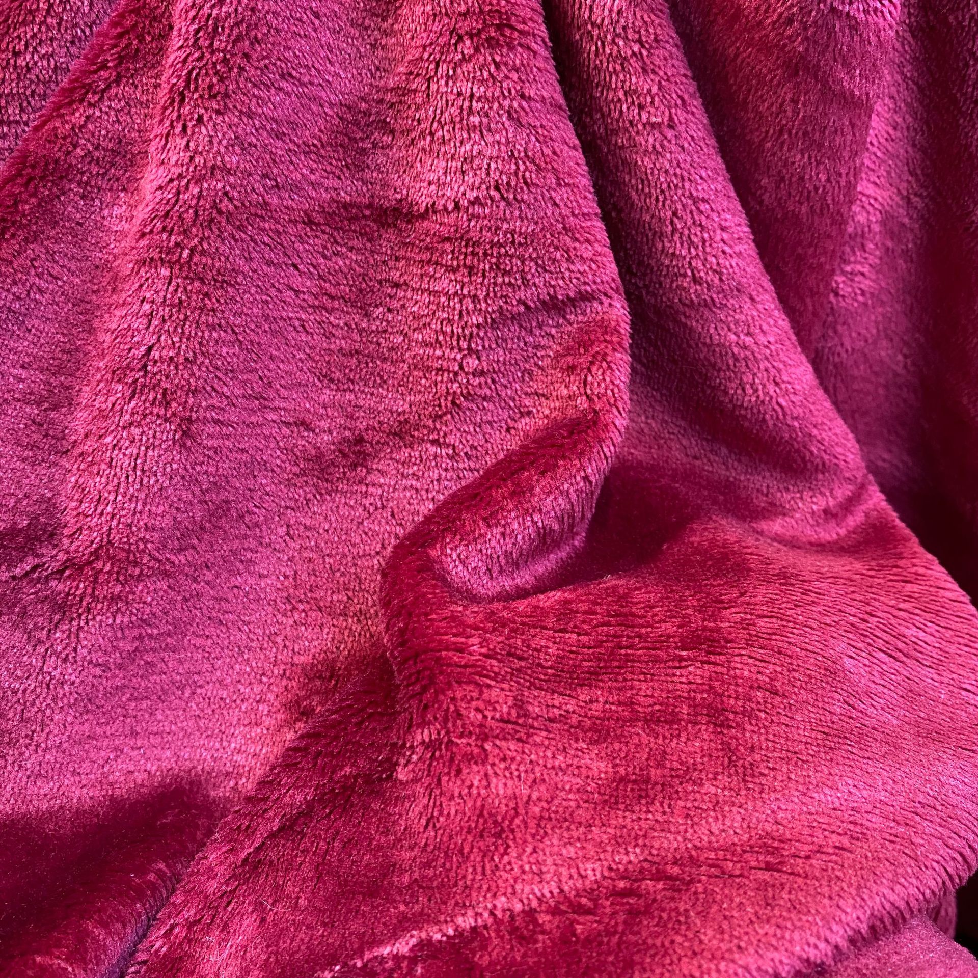 Inventario poliéster de doble cara de flanela de agua cascada pijama simple almohada tela de flanela al por mayor