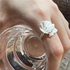 2025新款开口荷叶戒指女气质百搭潮流时尚质感复古花卉可调节指环