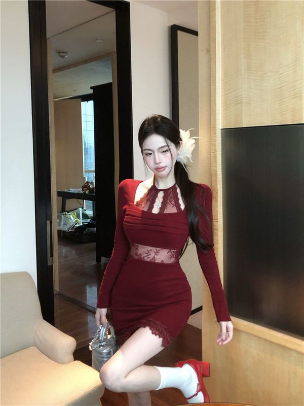 大码胖mm纯欲风蕾丝拼接挂脖连衣裙女秋冬长袖修身收腰包臀短裙子|undefined