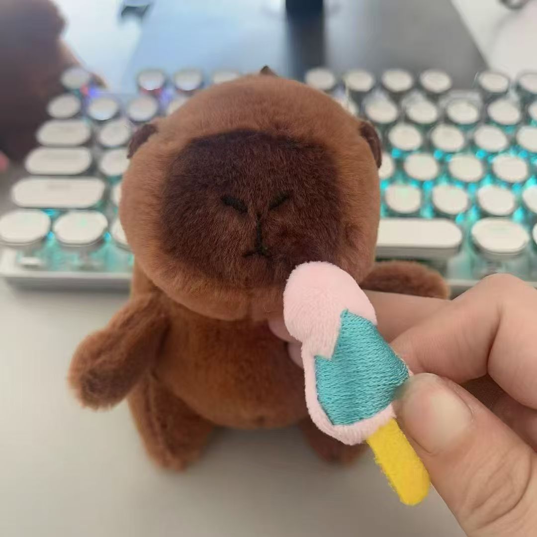 仏陀系の萌えはかわいいカピバラの君をかわいがります。