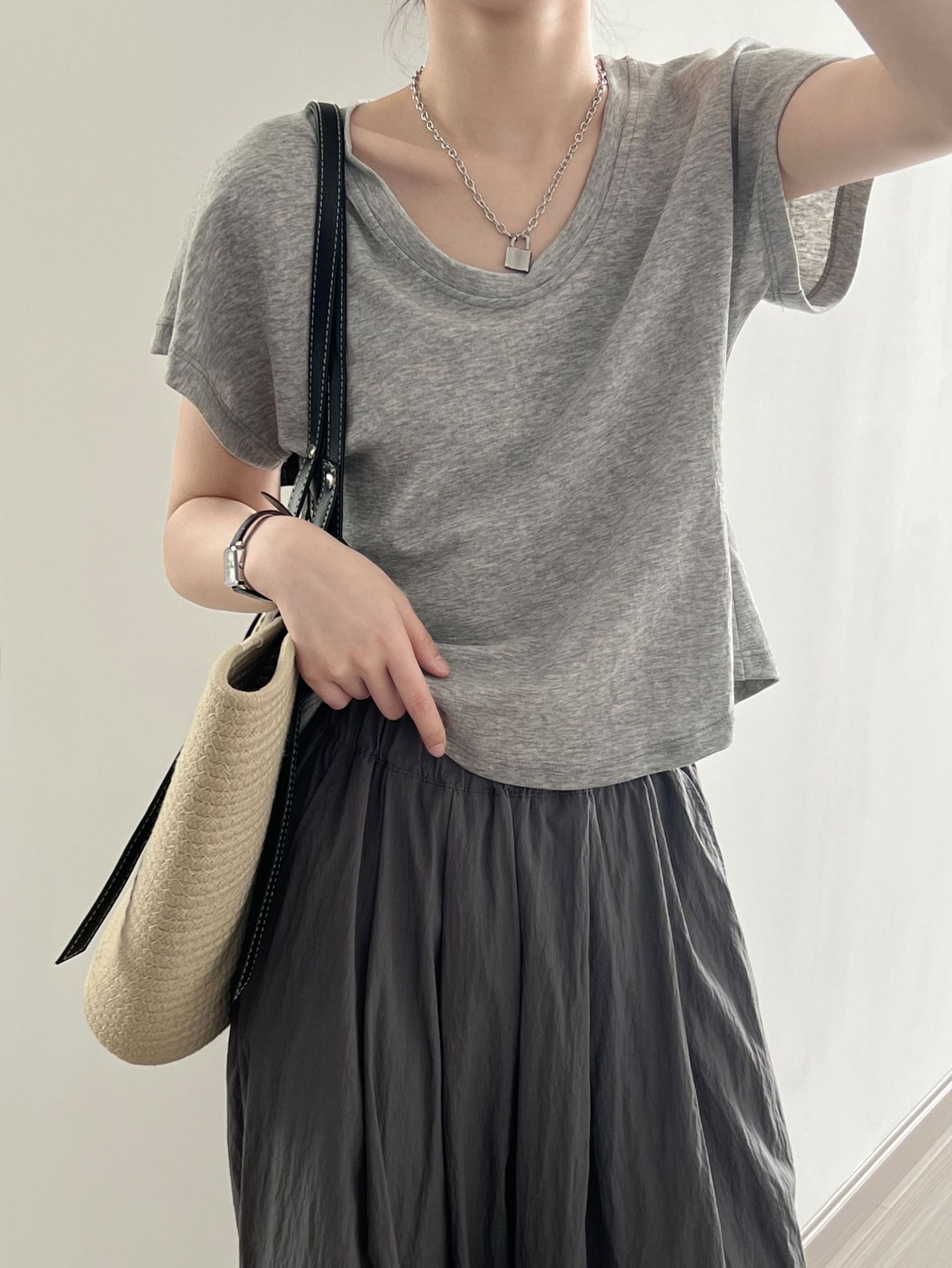 Three Dimensional Simple U Neck Short Sleeved T shirt for Women Summer Slimming Wide Sleeved Top 10 Three Dimensional Simple U Neck Short Sleeved T shirt for Women Summer Slimming Wide Sleeved Top