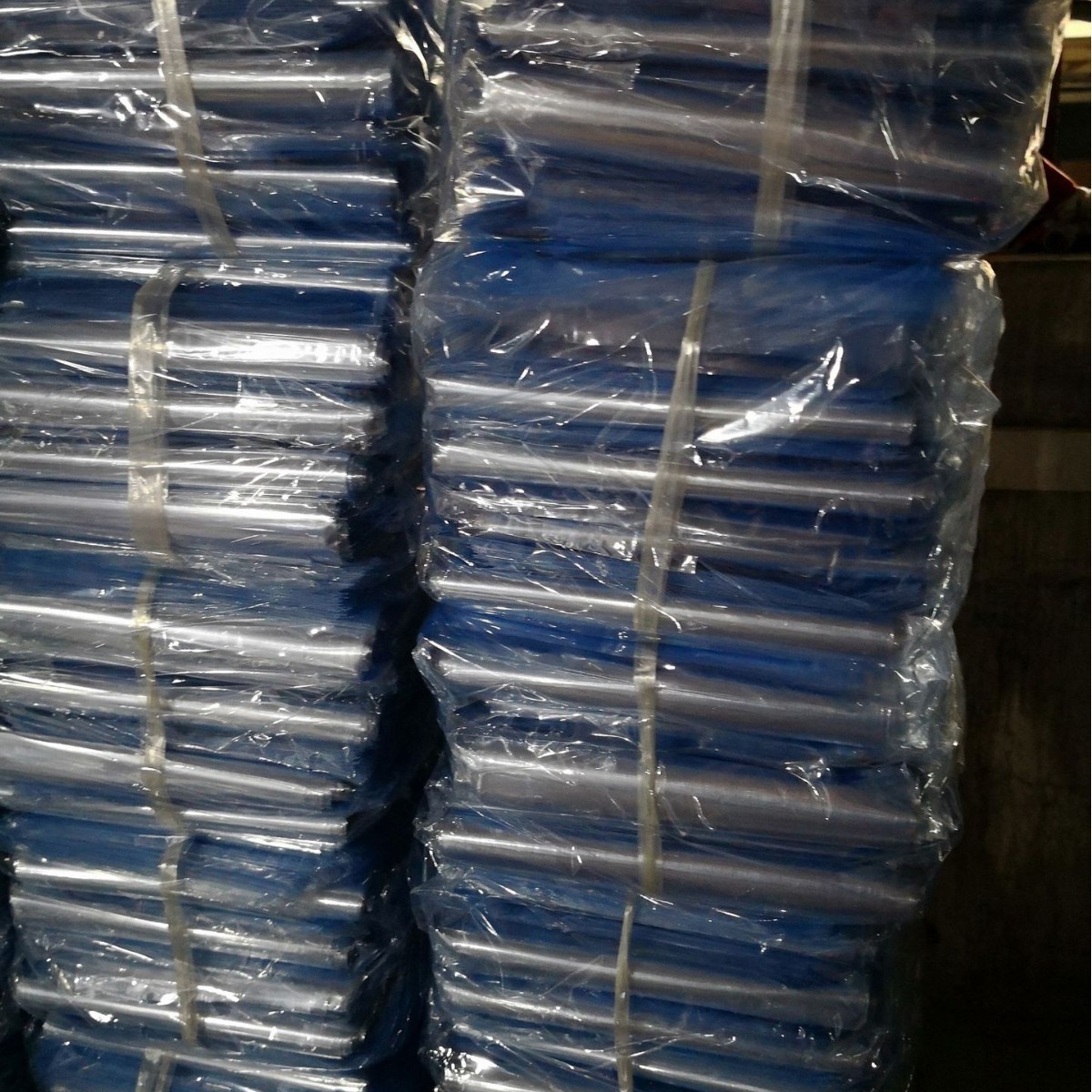 PVC热收缩袋收缩膜可定 做规格颜色封口牢韧性好