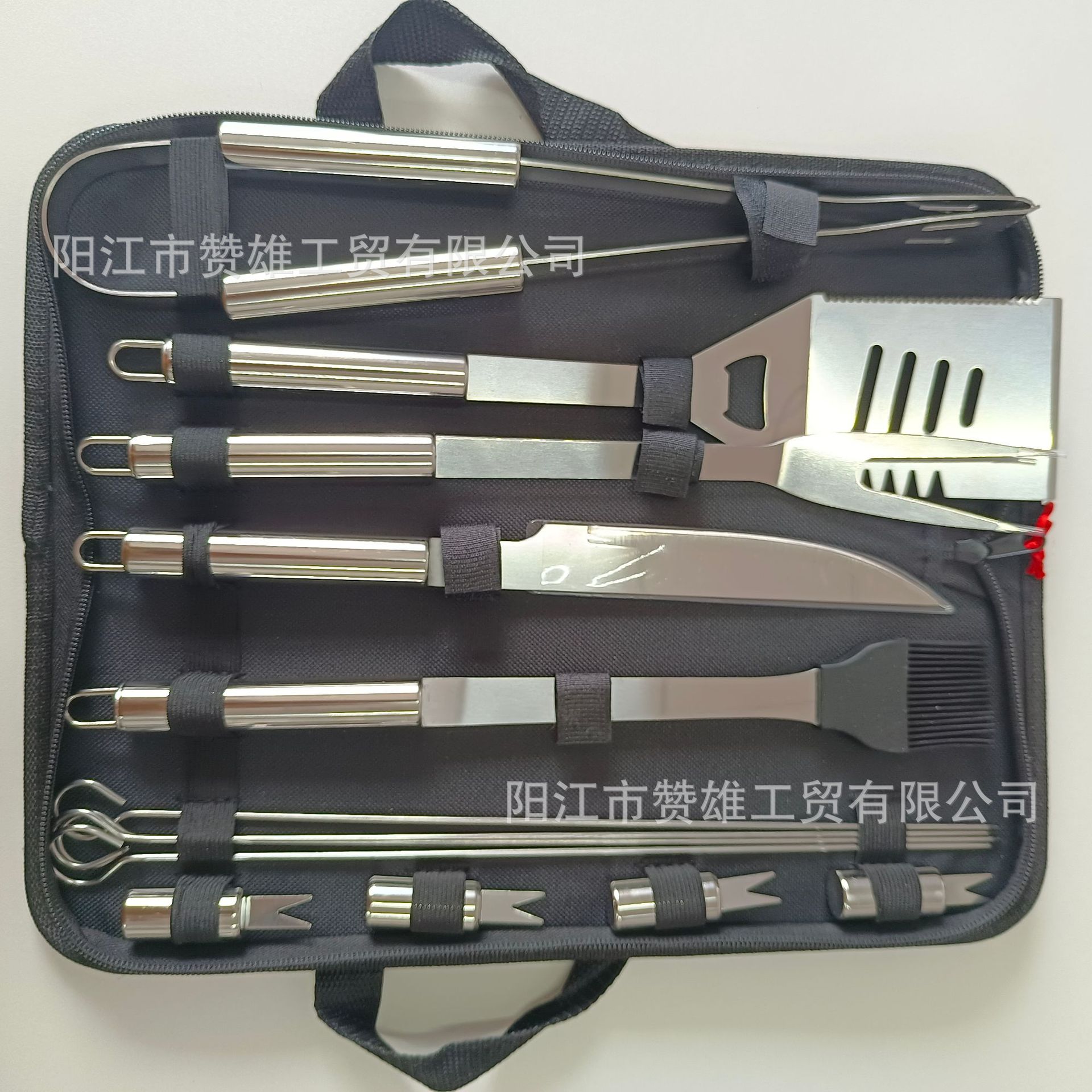 Juego de herramientas para parrilla de barbacoa de suministro directo de fábrica para uso doméstico al aire libre, juego de parrilla portátil fácil de transportar con bolsa.