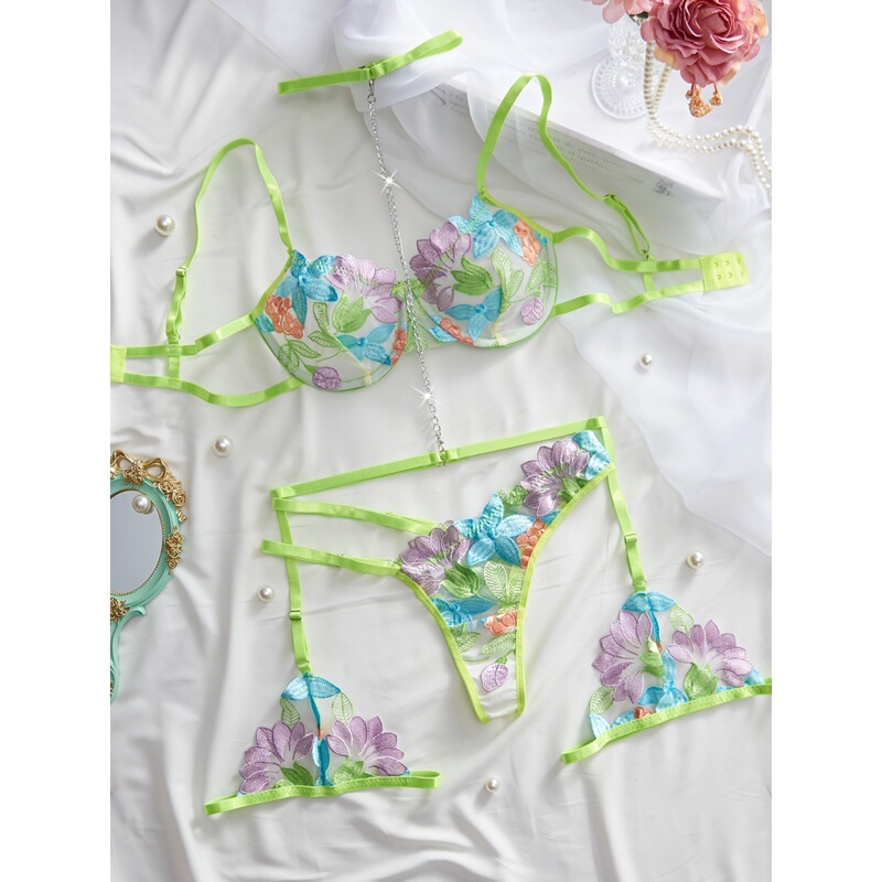 European and American Popular Floral Embroidery Chain French-Style Sexy Sheer Hollow-Out Lingerie Set Clearance Sale European and American Popular Floral Embroidery Chain French-Style Sexy Sheer Hollow-Out Lingerie Set Clearance Sale