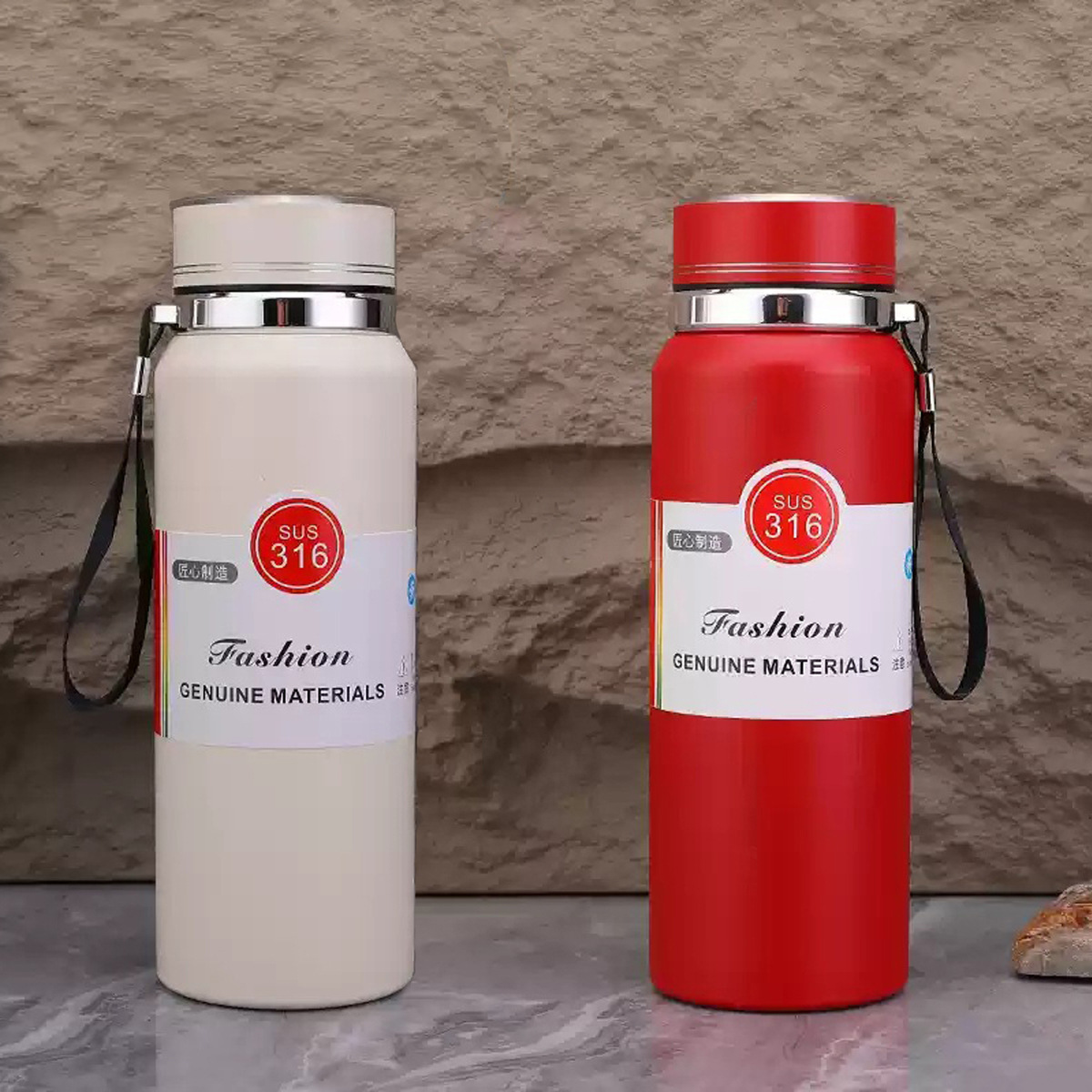 Taza de aislamiento térmico 316 acero inoxidable de alta capacidad de doble vacío taza de agua deportiva portátil al aire libre colgante tetera solar