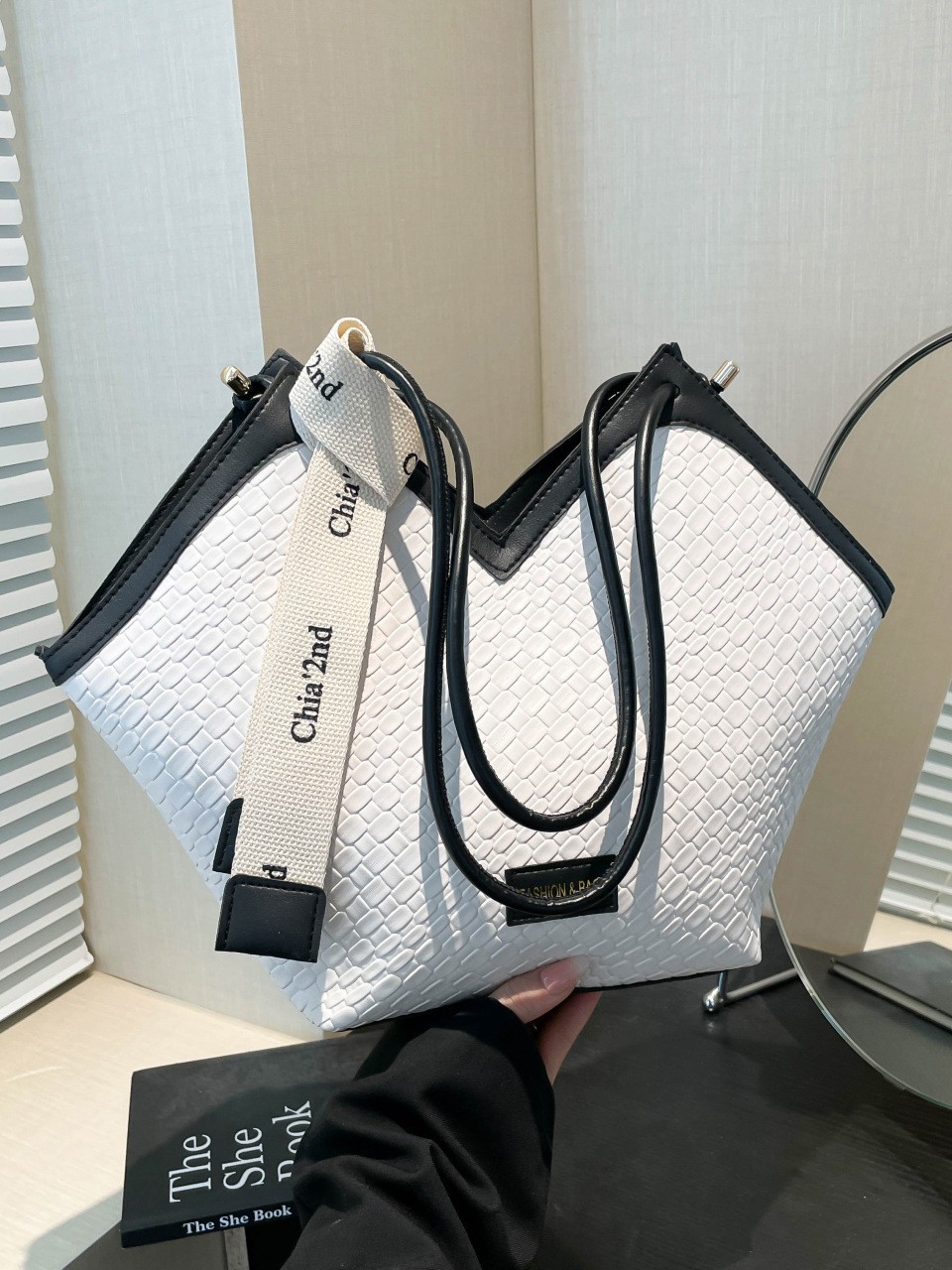 Fábrica de gran capacidad retrógrado bolso de mano de mujer nuevo tejido de alta calidad bolso de hombro bolso de brazo de viaje universal