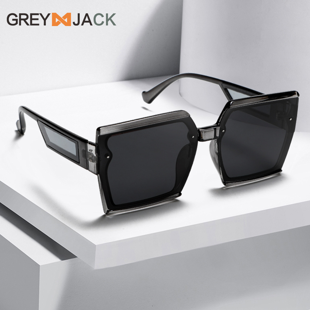 Fashionable trend sunglasses