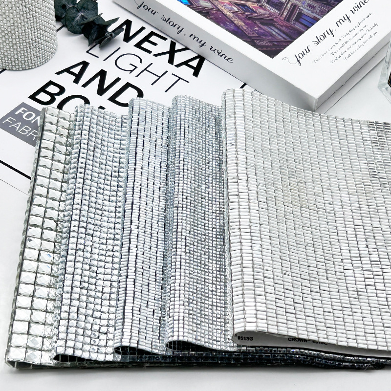 Venta caliente a gran escala cristal intermitente cristal agua pegatinas de diamantes joyas de bricolaje pegatinas de diamantes calientes autoadhesivas zapatos y sombreros decorados con pegatinas exquisitas