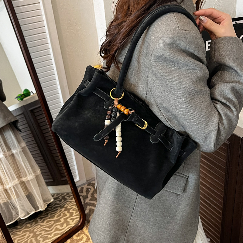 Invierno retro bolso de peluche de seda mujer 2025 nueva bolsa de hombro de moda de gran capacidad bolsa de viaje