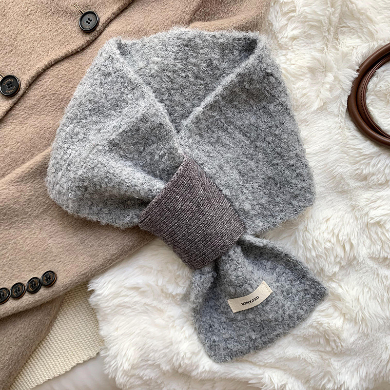 Otoño y invierno bufandas mujeres de color sólido estilo coreano universal moda caliente protector de cuello bufandas cruzadas de lana de punto bufandas al por mayor