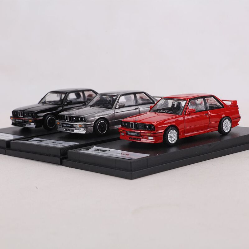 SHADOW 1:64 BMW M3 E30 alloy model, a realistic miniature car model for collection and display SHADOW 1:64 BMW M3 E30 alloy model, a realistic miniature car model for collection and display