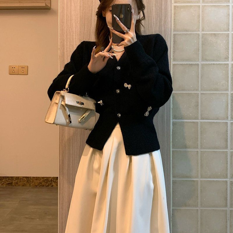 蝴蝶结外套上衣女小香风高级感黑色毛衣女软糯秋冬V领小开衫外套|undefined
