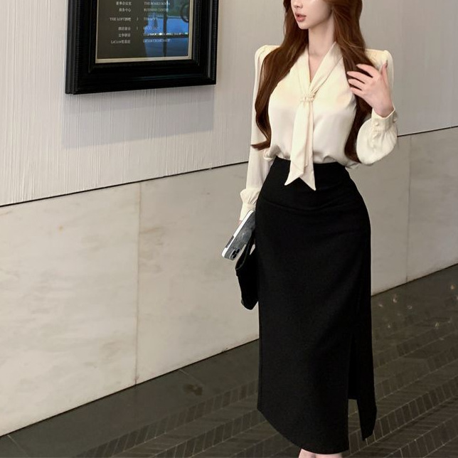 春秋盐系穿搭温柔风气质名媛设计感小众别致独特衬衫两件套装裙子