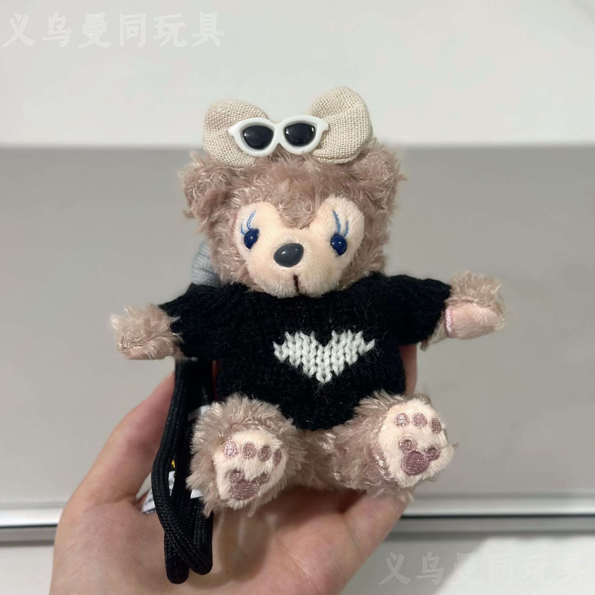 블랙 스웨터-핸드 스트랩 스타일