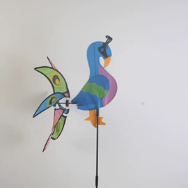 工艺品加工;玩具设计加工;风车