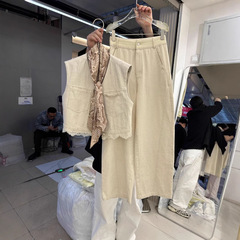 カジュアルなセットとベストの上着と腰の高いズボンの2セットのファッション春の新型休憩ワイドパンツセットの女性