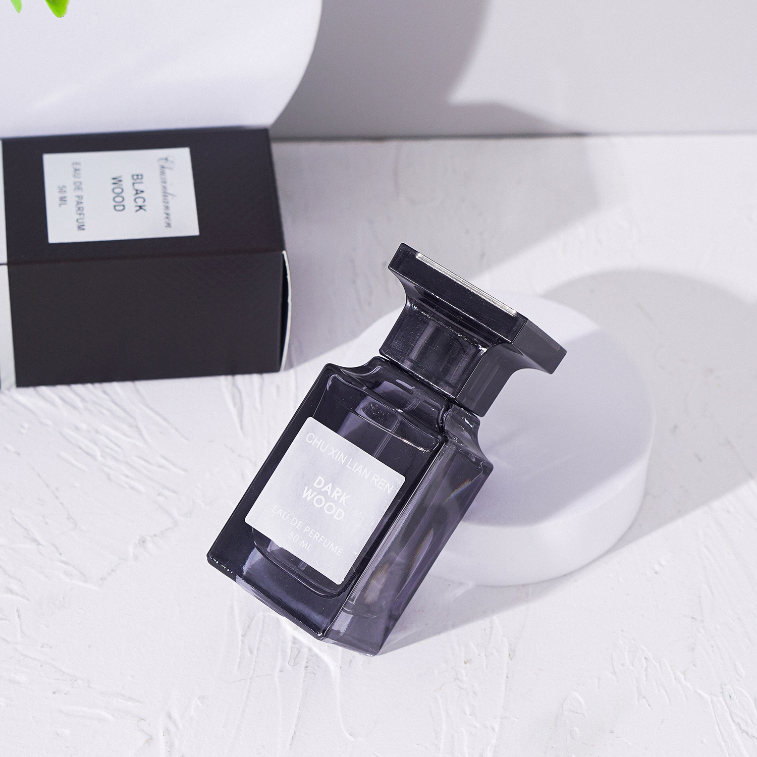 Noul parfum fierbinte pentru bărbați și femei Parfum proaspăt, elegant, persistent, parfumat, cu aromă de lemn pentru studenți, lemn de agar de abanos_voghion.com