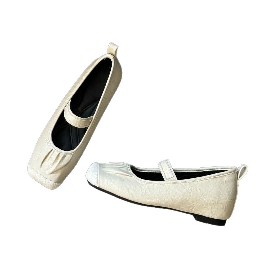 Retro fashionable Mary Jane shoes square toe flat made of soft…