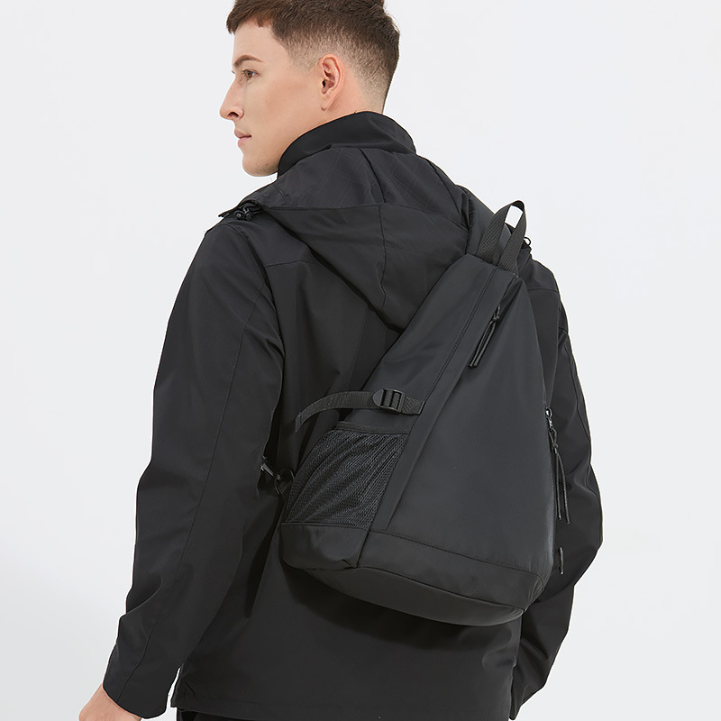 Functional crossbody bag, trendy men's sports and cycling chest pack, multi-functional small backpack, men's single-shoulder bag, badminton bag