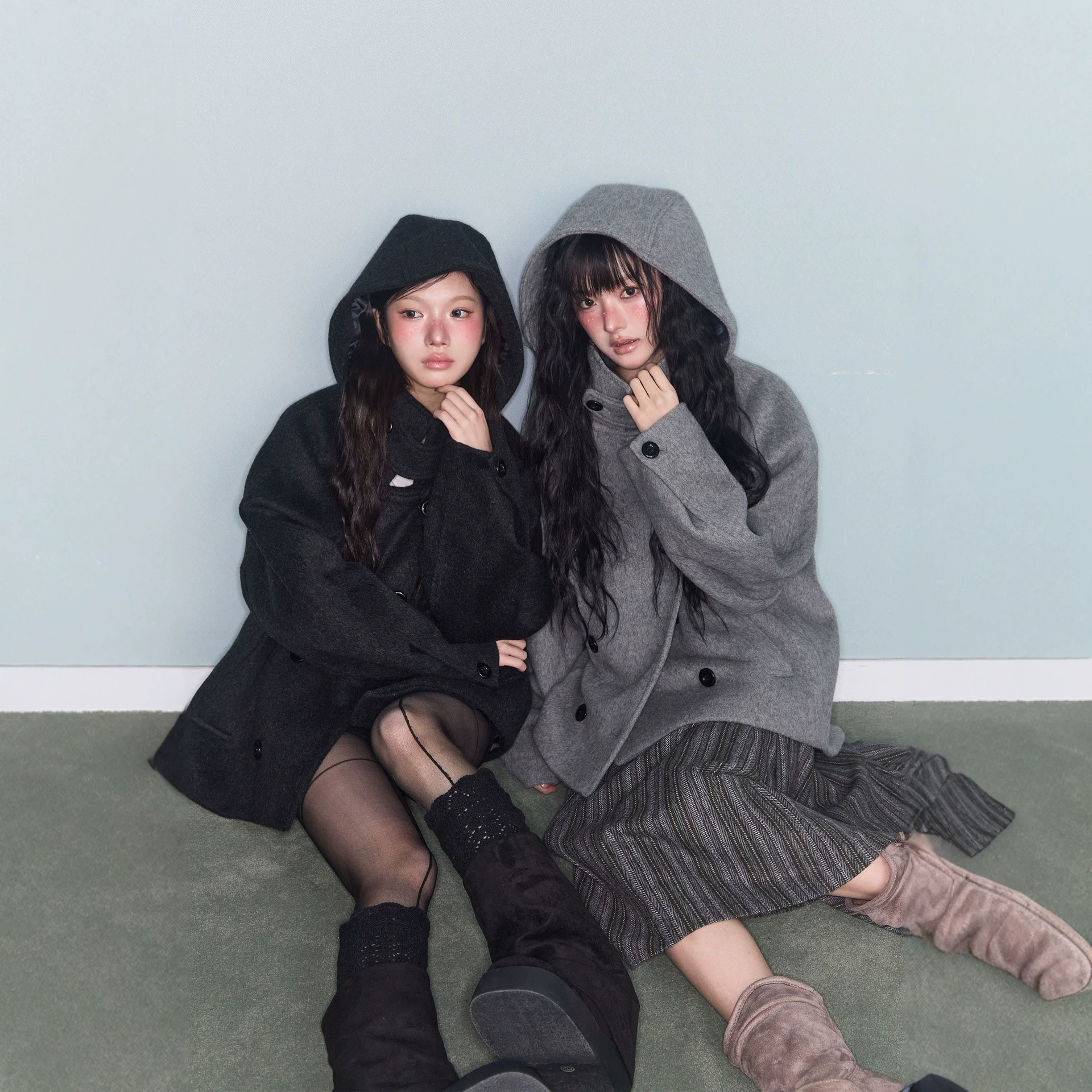 Korean chic retro double-breasted hooded woolen coat for women, warm winter coat for petite women with a high-end feel