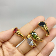 跨境欧美ins流行新款复古宝石戒指女轻奢螺旋钛钢镀18K金戒指指环