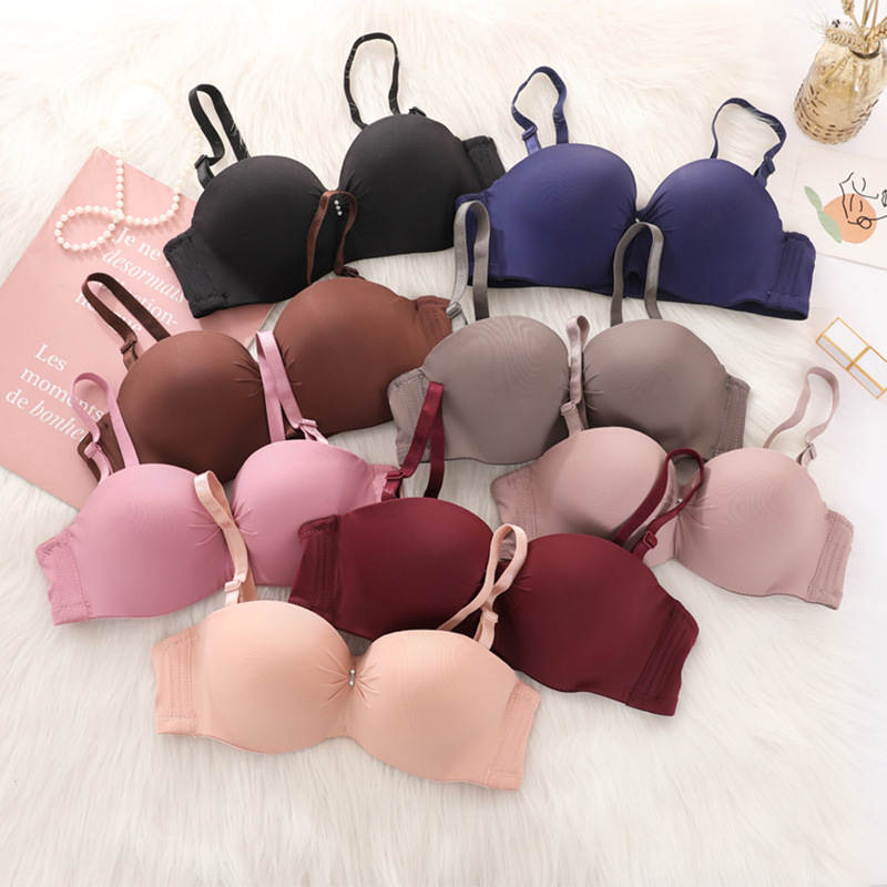 Fábrica de stock de 1 / 2 taza de sujetador de mujer brillante sin marca de ropa interior ajustable sujetador pequeño