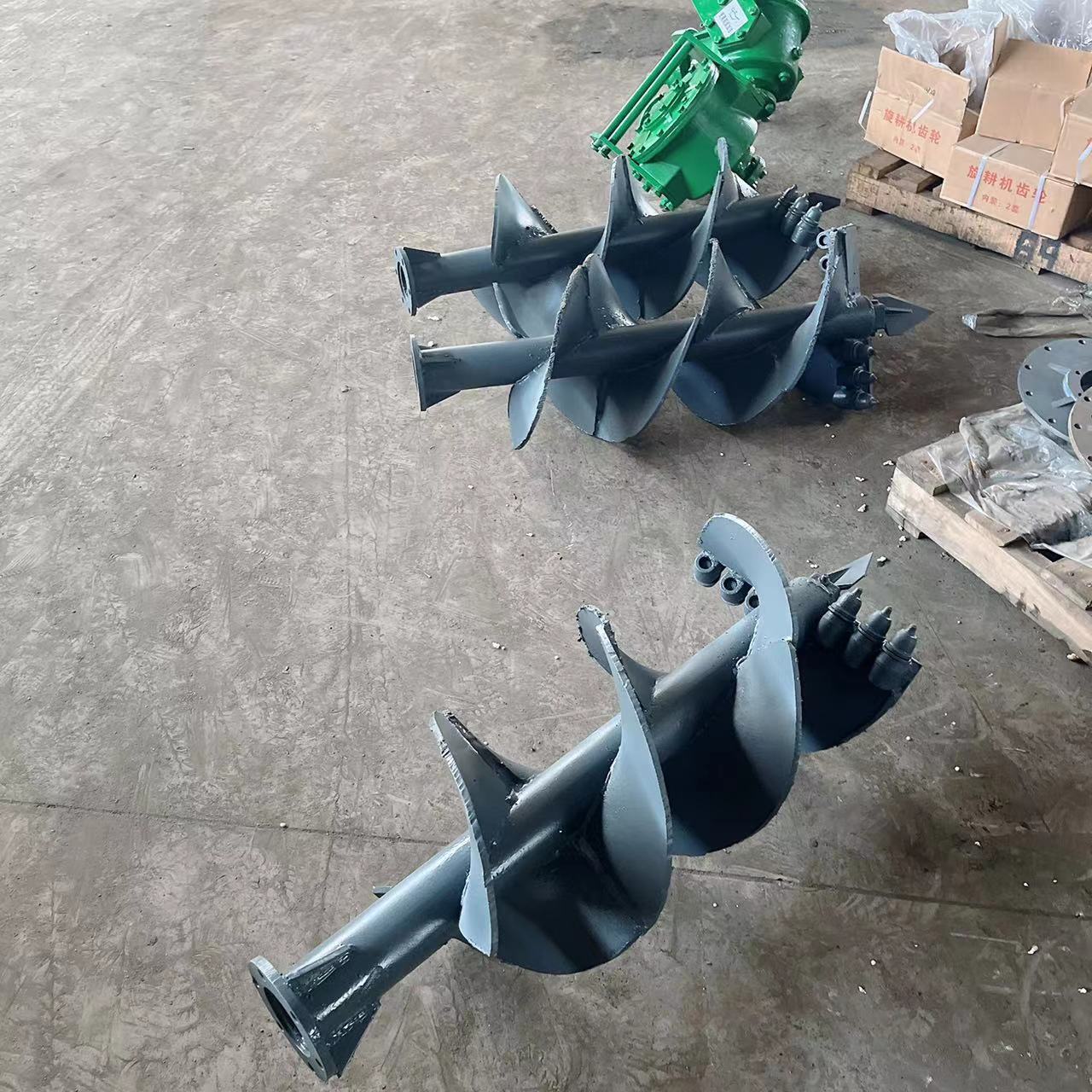 冰冻层面钻眼机   牵引式地钻挖坑机  园林绿化钻孔机  操作简单