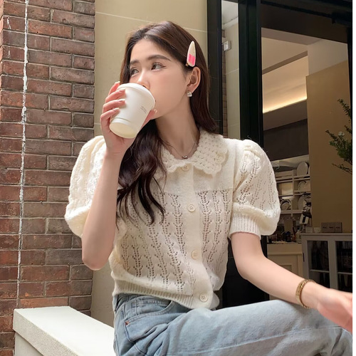 Spring and Summer Women's Short Sleeve Knit Top with Baby Collar, Small Figure Outfit, Bubble Sleeve White T-Shirt for Women