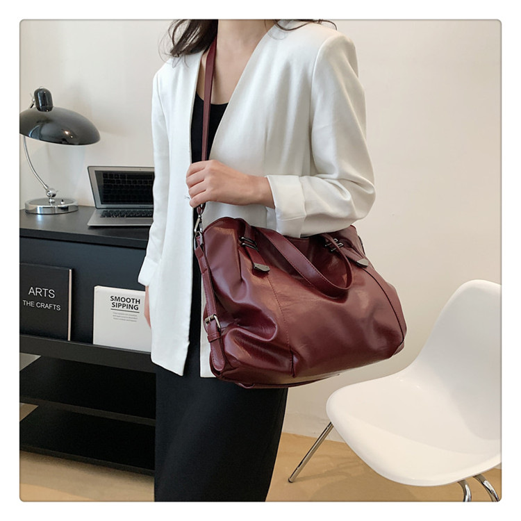 New fashionable European and American women's bags, retro and simple single-shoulder bags, large-capacity high-quality handbags, elegant crossbody bags are in stock undefined