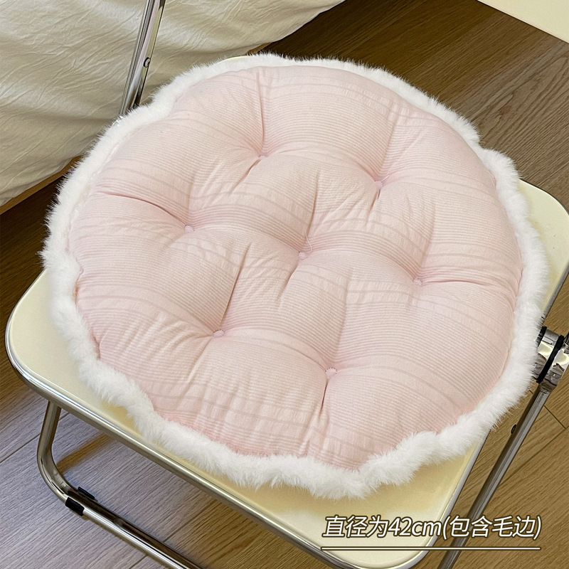 新型の厚い座布団の円形のお尻は学生寮の事務室に座ります。|undefined