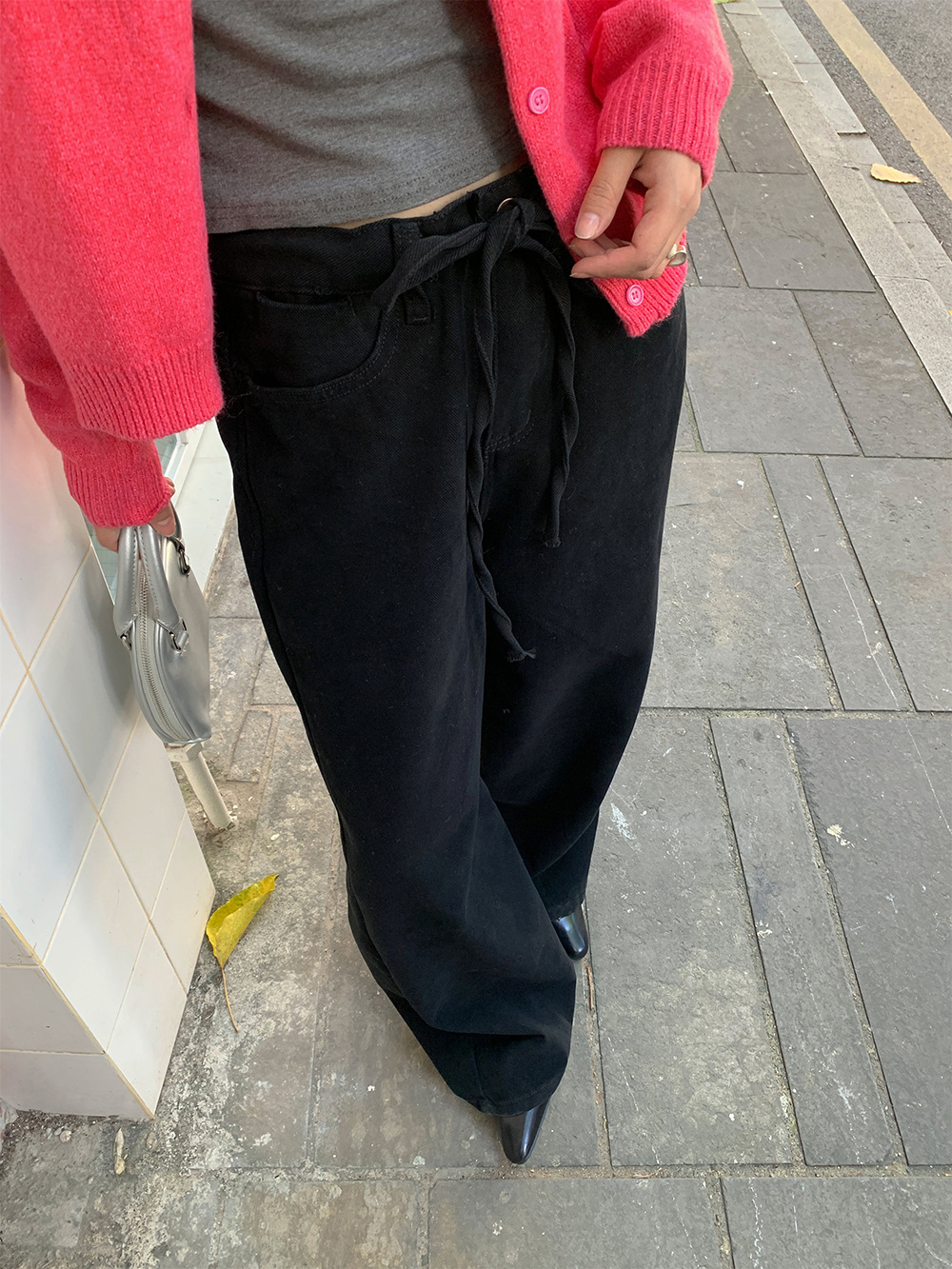 名誉一新製品2024春の怠惰な風がズボンの子供を引っ張るのはゆったりしています。