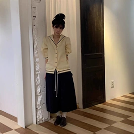 连衣裙;女式T恤;女式衬衫