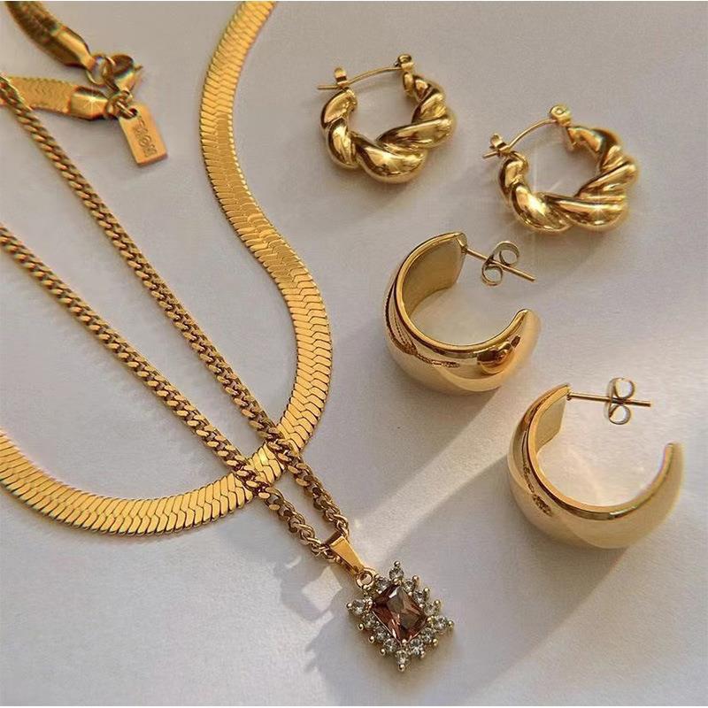 14g Weight PVD Coated Gold Plating Process 1 Pair Fashion Twist Plating 201 Stainless Steel Stainless Steel Earrings