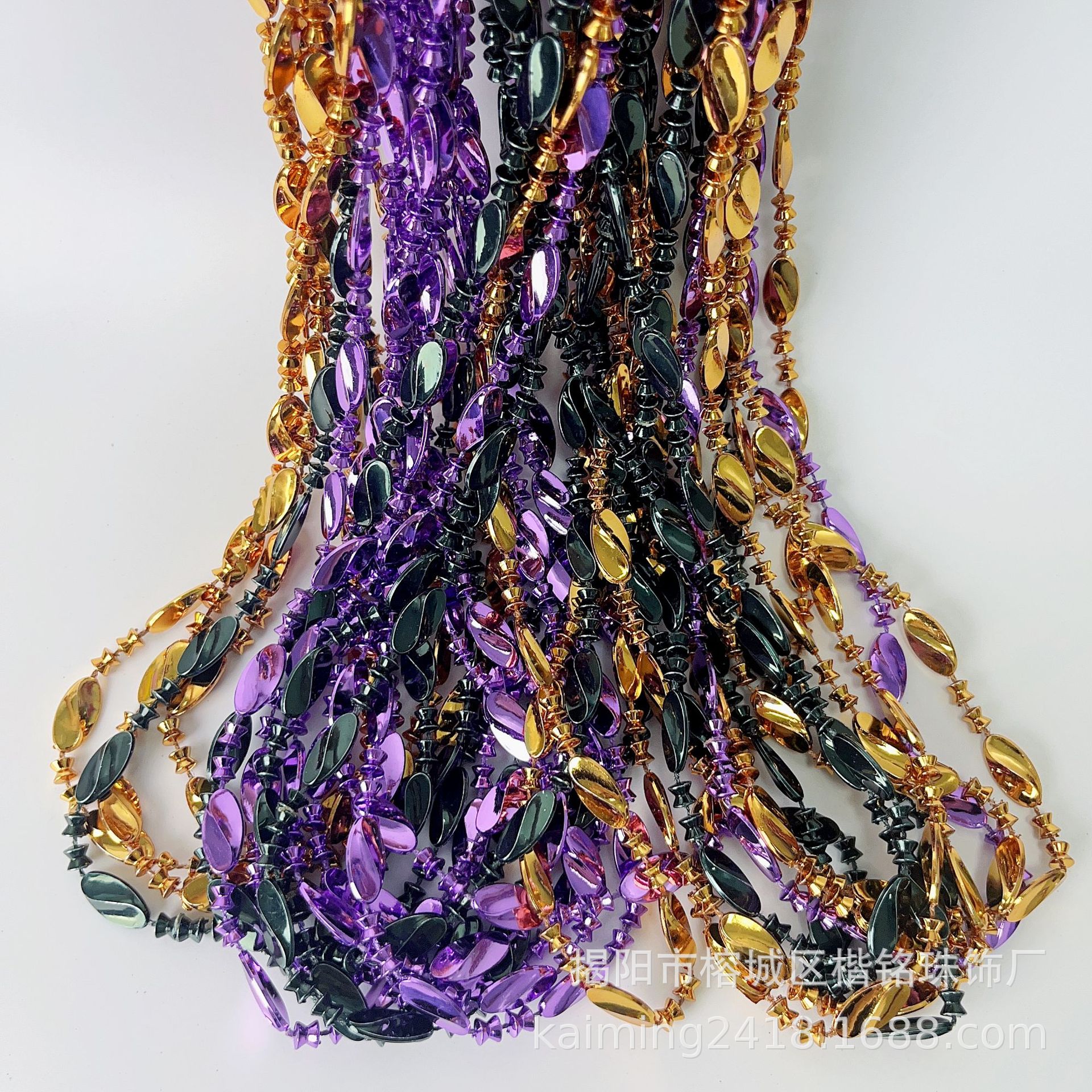 ����ѷ������ʥ�ڿ��ɶ�װ������ �񻶽�33Ӣ�紮������