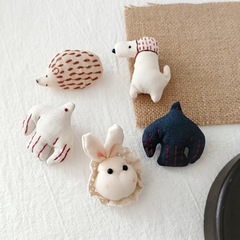 森系手刺繍布芸動物ブローチかわいい熊ウサギハリネズミポニー公仔服バッグアクセサリー人形