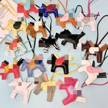 跨境现货pu皮革小飞马包包挂件充棉小马汽车钥匙扣挂饰礼品批发