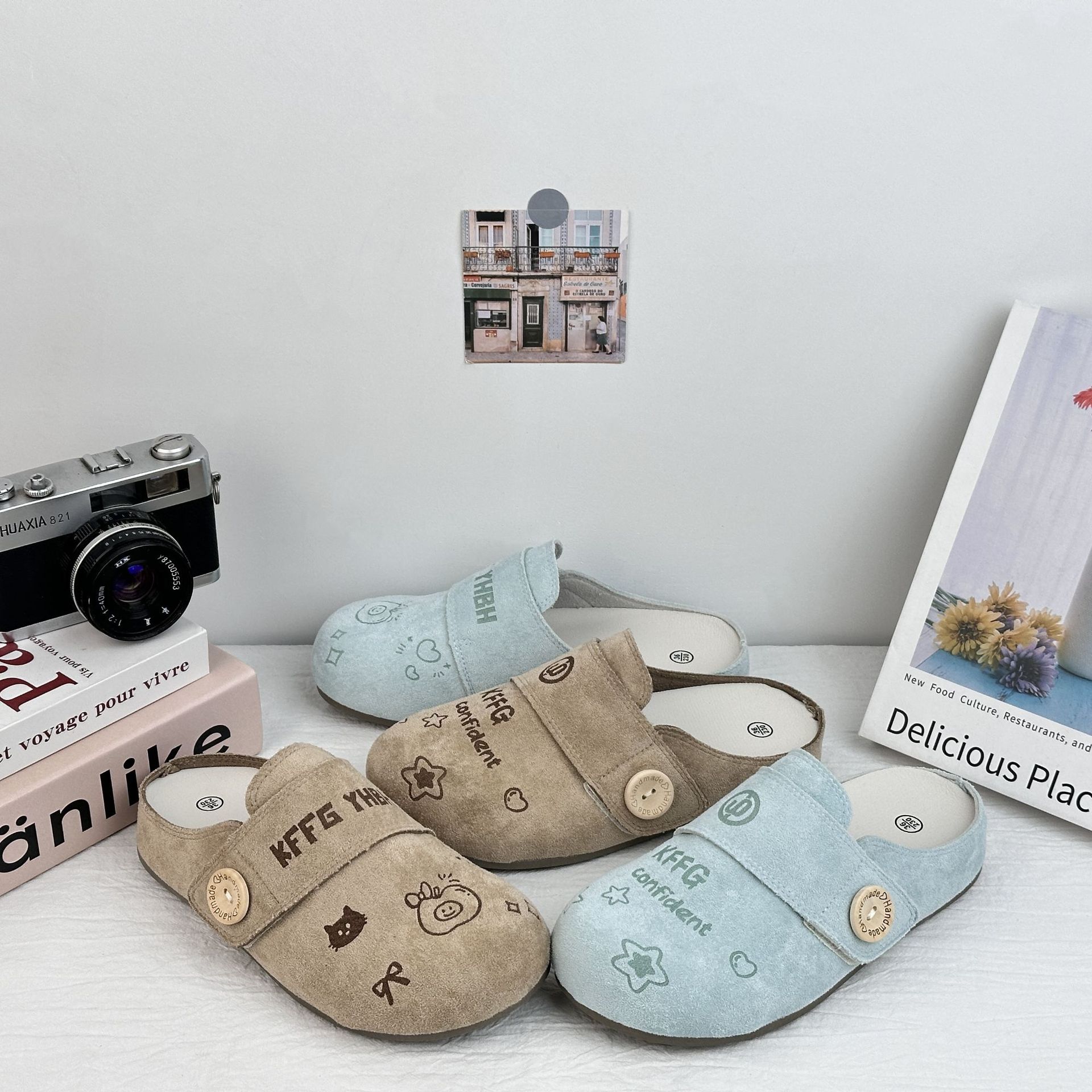 Far Wave 2025 verano nuevo estilo pantuflas perezosas de fondo plano zapatos Birken casuales de todo fósforo ropa exterior Baotou semi-arrastre