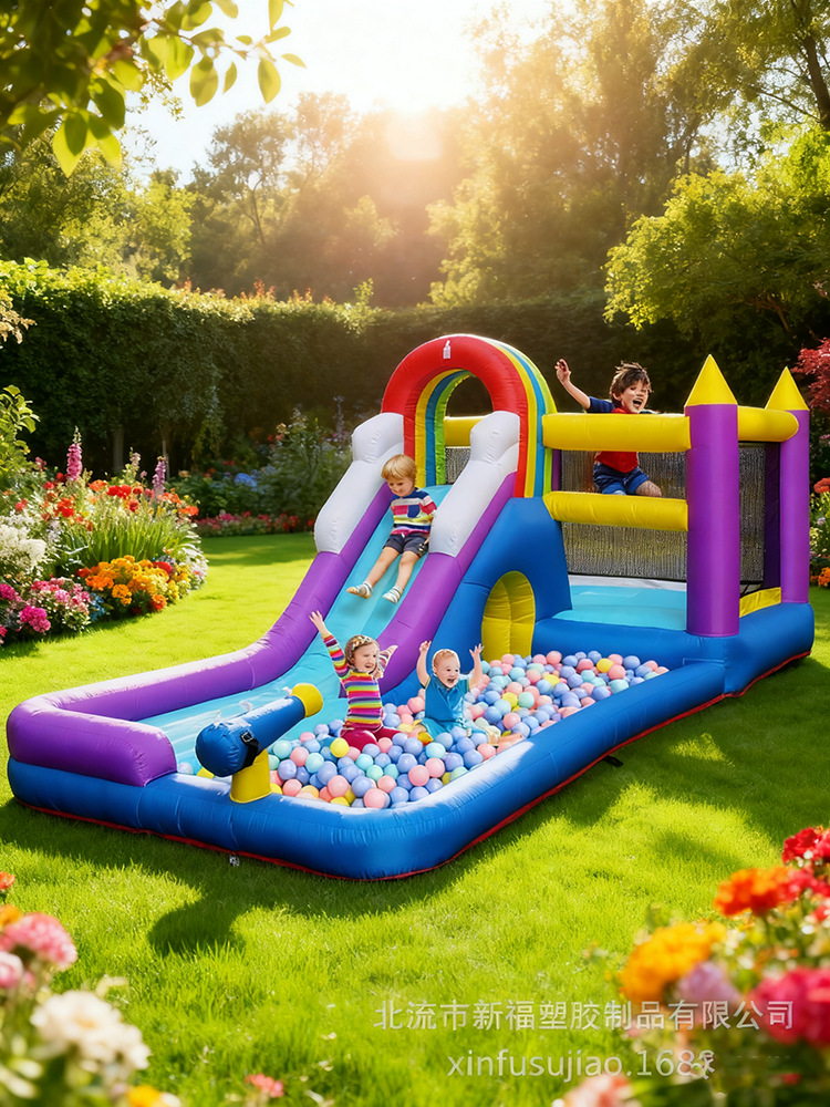 Castillo infláble para niños pequeño deslizante al aire libre Fuerte travieso indoor y exterior parque acuático cama de salto pistola de agua pequeño castillo