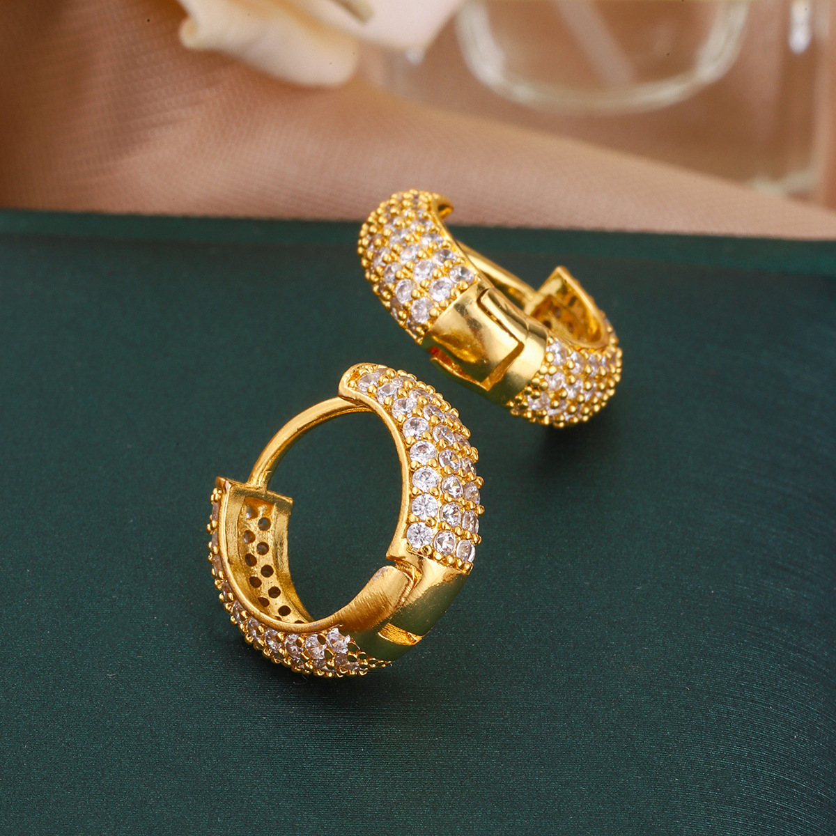 Cross-Border Hot Selling Zircon Inlaid High-End Metal Eco-Friendly Copper Thick Hoop Earrings Vintage Hip-Hop Men's Ear_voghion.com