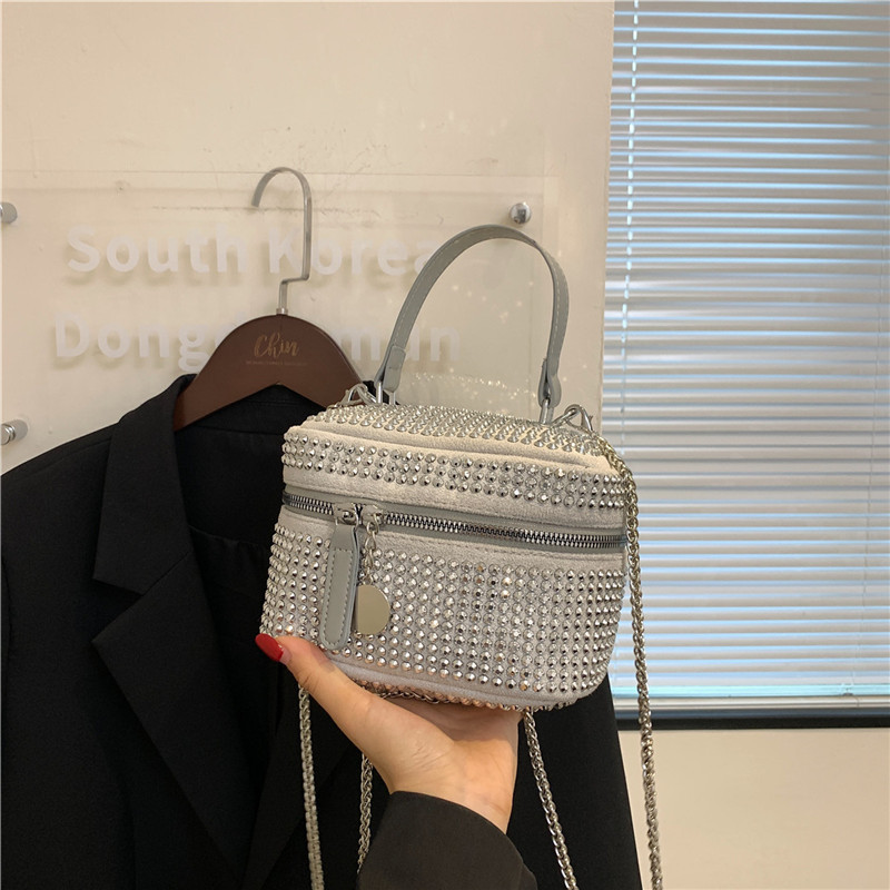 2023 bolso de diamantes de imitación diseño de nicho cadena crossbody bolso de gran capacidad para niñas personalizado ins bolsa de cosméticos