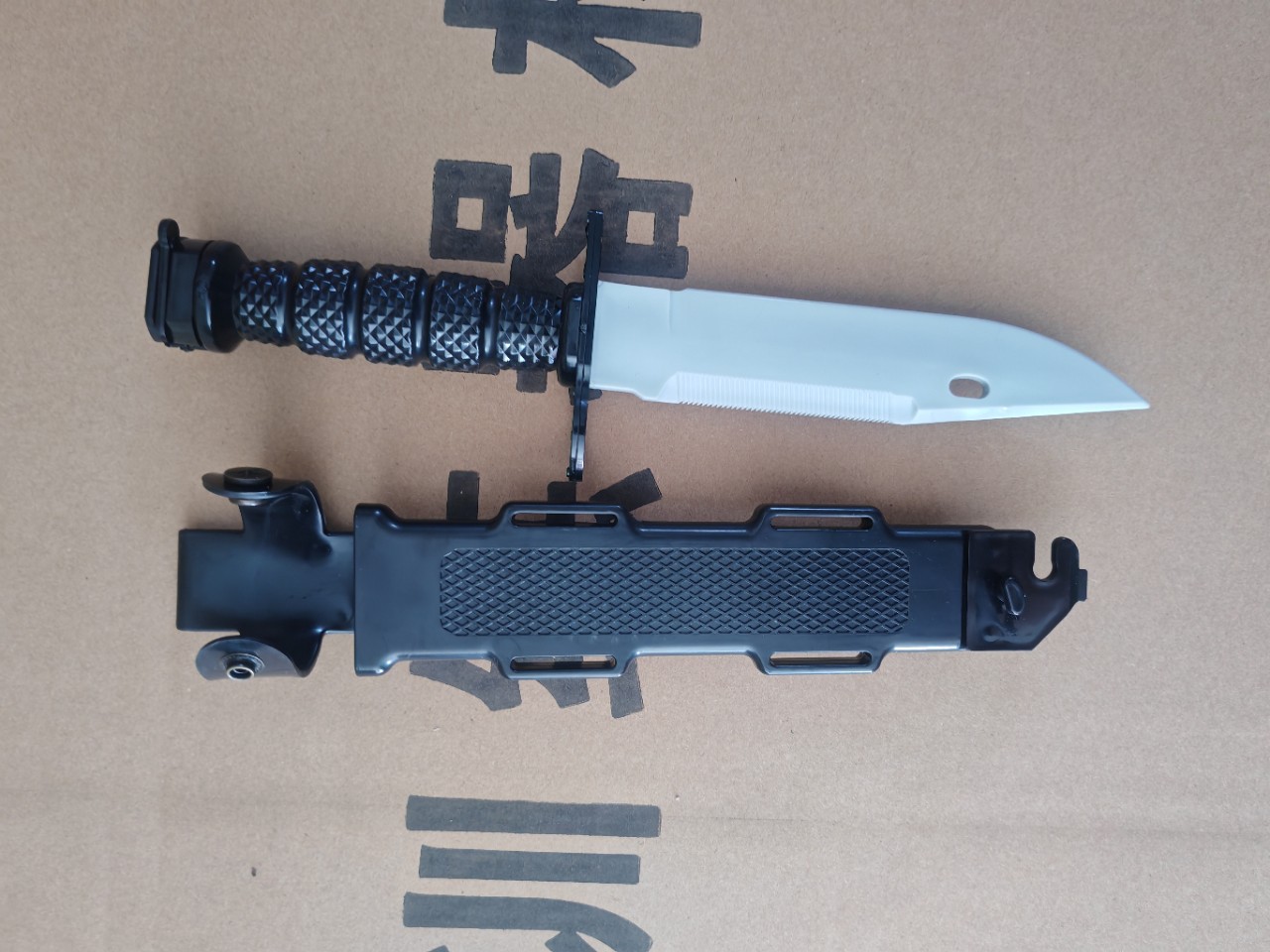 95塑料刺刀模型战术训练软刀刺刀塑料软装备道具军迷装饰模型战刀-阿里巴巴