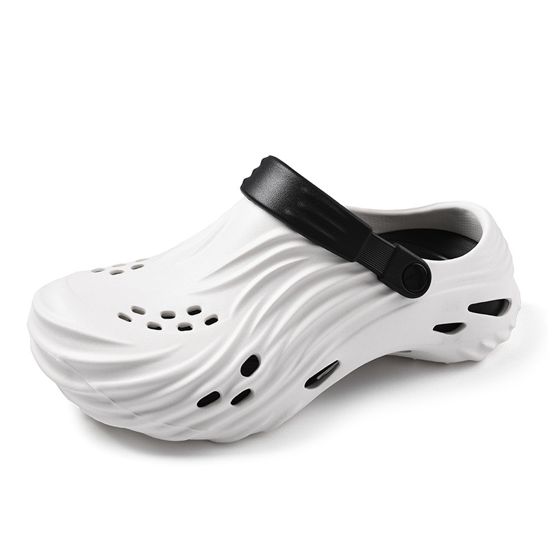 2025 verano nuevo estilo de los hombres para llevar zapatos con agujeros de doble uso, sandalias y zapatillas de playa de suela gruesa para parejas de verano